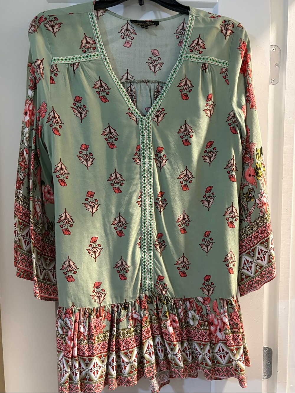Suzanne Betro Green Floral Boho V-Neck Tunic Top